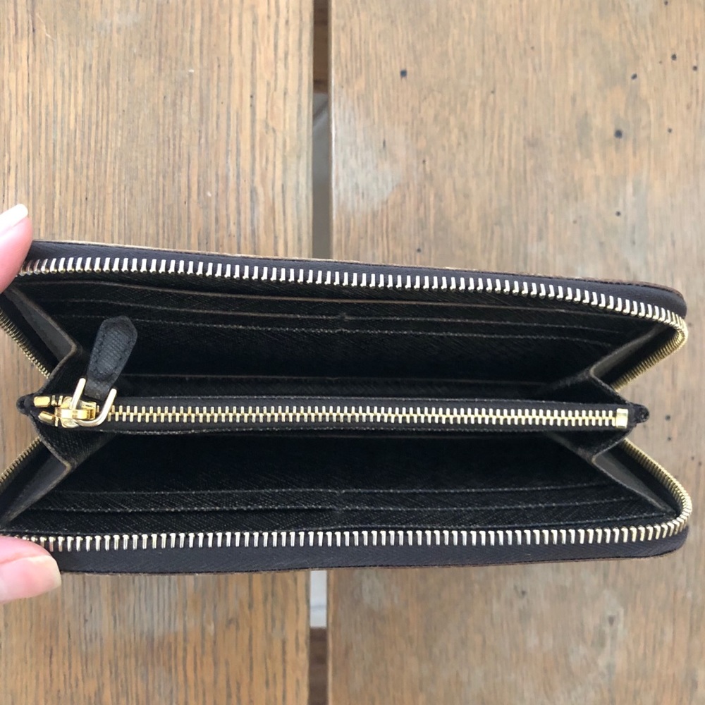 Prada Distressed Saffiano Continental Wallet - Picture 2 of 5